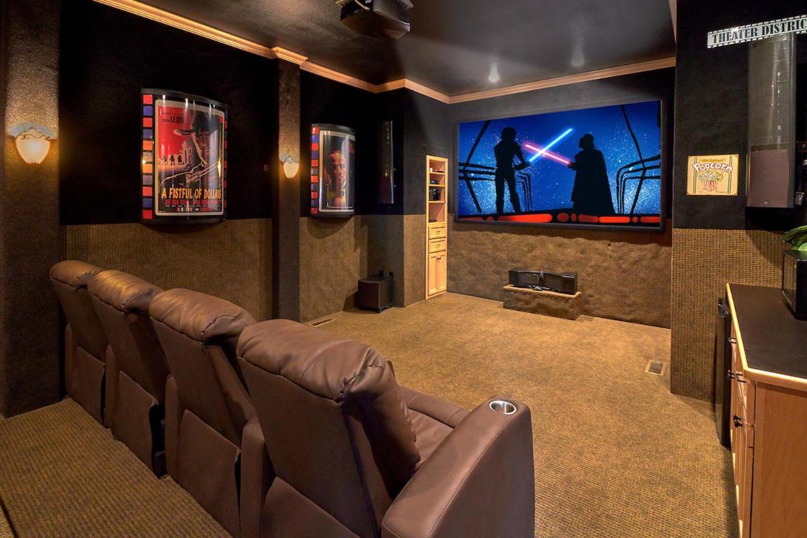 Journey'S End, 5 Bedrooms, Sleeps 12, Private Outdoor Pool, Theater, Sauna Sevierville Exterior photo