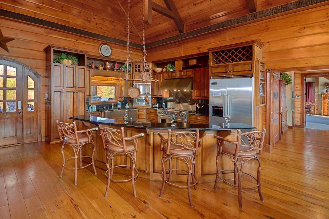Journey'S End, 5 Bedrooms, Sleeps 12, Private Outdoor Pool, Theater, Sauna Sevierville Exterior photo